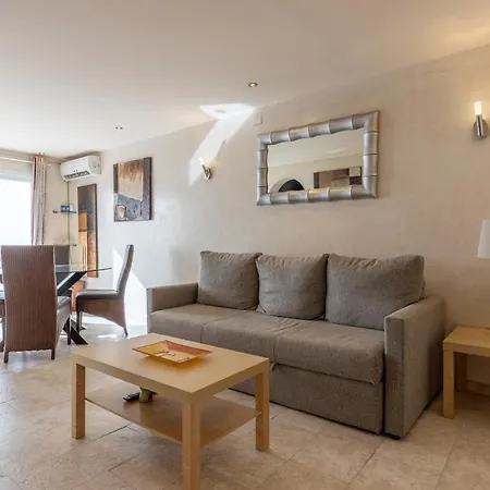 아파트 Seabreeze Carihuela Sea View Apartment With Terrace Near The Beach 토레몰리노스