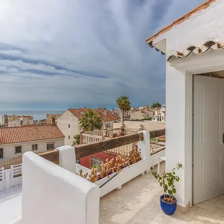 아파트 Seabreeze Carihuela Sea View Apartment With Terrace Near The Beach *