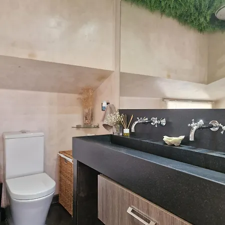 아파트 Seabreeze Carihuela Sea View Apartment With Terrace Near The Beach 토레몰리노스