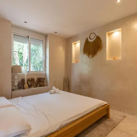 Seabreeze Carihuela شقة